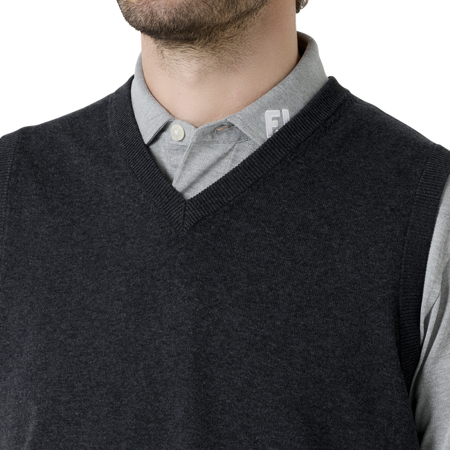 Essential ベーシックコンフォート Vネック ニットベスト - FootJoy Japan Essential ベーシックコンフォート Vネック ニットベスト - FootJoy Japan